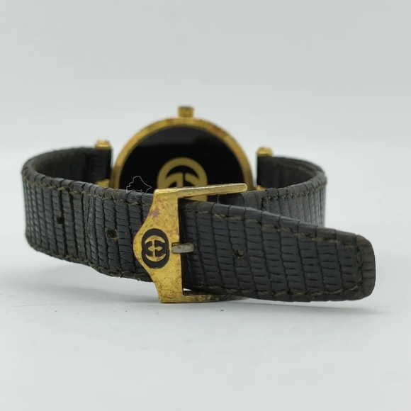 Gucci Watch  Shelly line 30mm Unisex Black - Picture 4 of 9